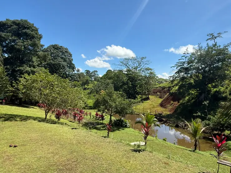 Vista del laguito de Oasis Maya